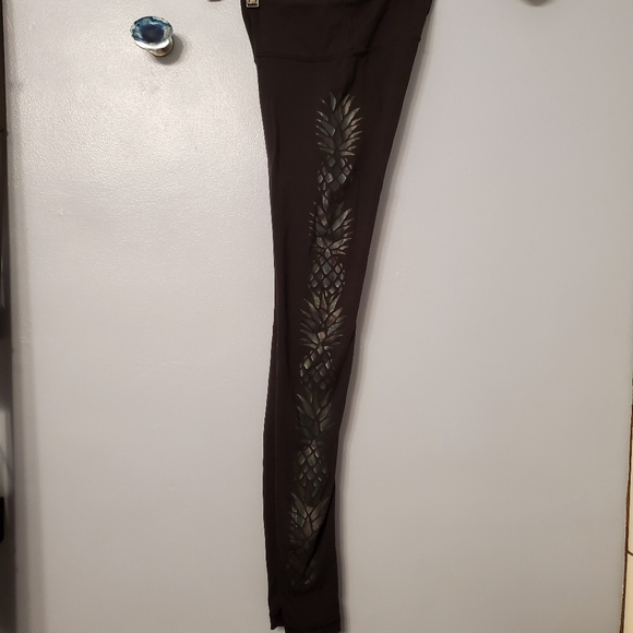 Lululemon Wunder Under - Picture 2 of 4